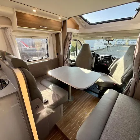 Úszó hotel Endless - Mobile - 4 People *