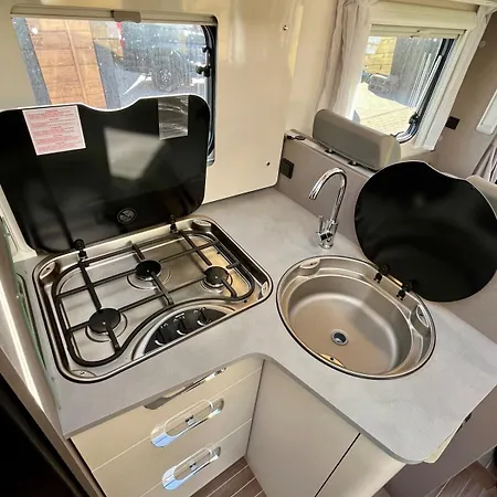 Endless - Mobile - 4 People Úszó hotel