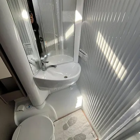 Úszó hotel Endless - Mobile - 4 People Schwerin